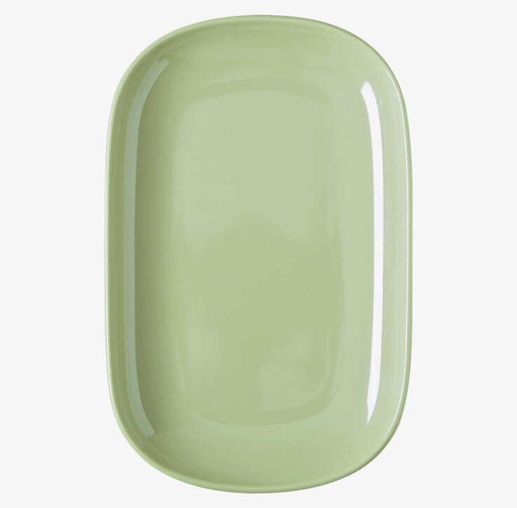 Small Lunch Plate Grön från Rice på ett vitt underlag