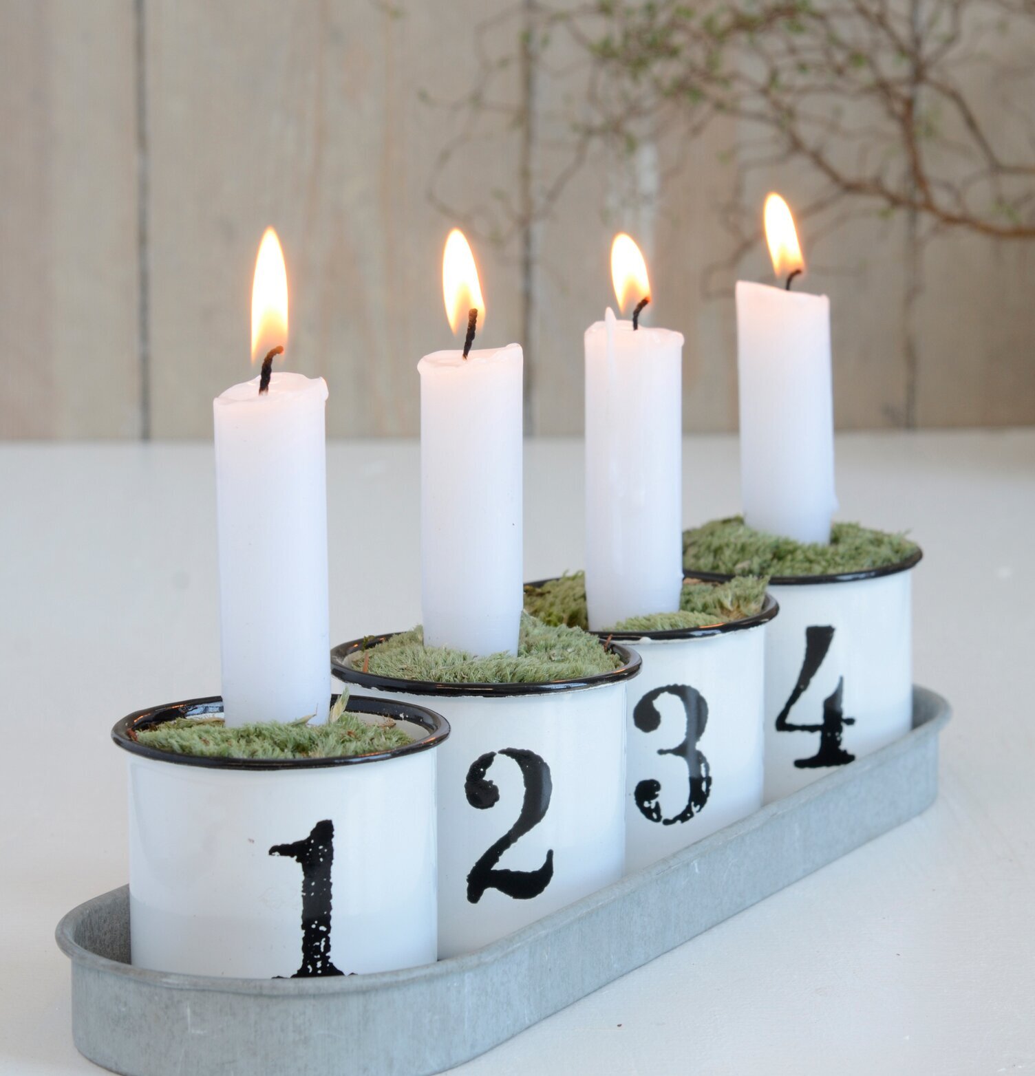 Ljusstake Advent Emalj från IB Laursen med vita ljus