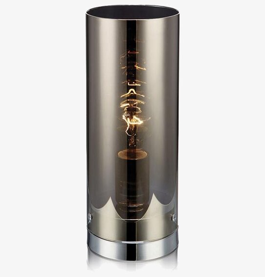 Storm Bordslampa Krom 12 från Markslöjd i studioinställning