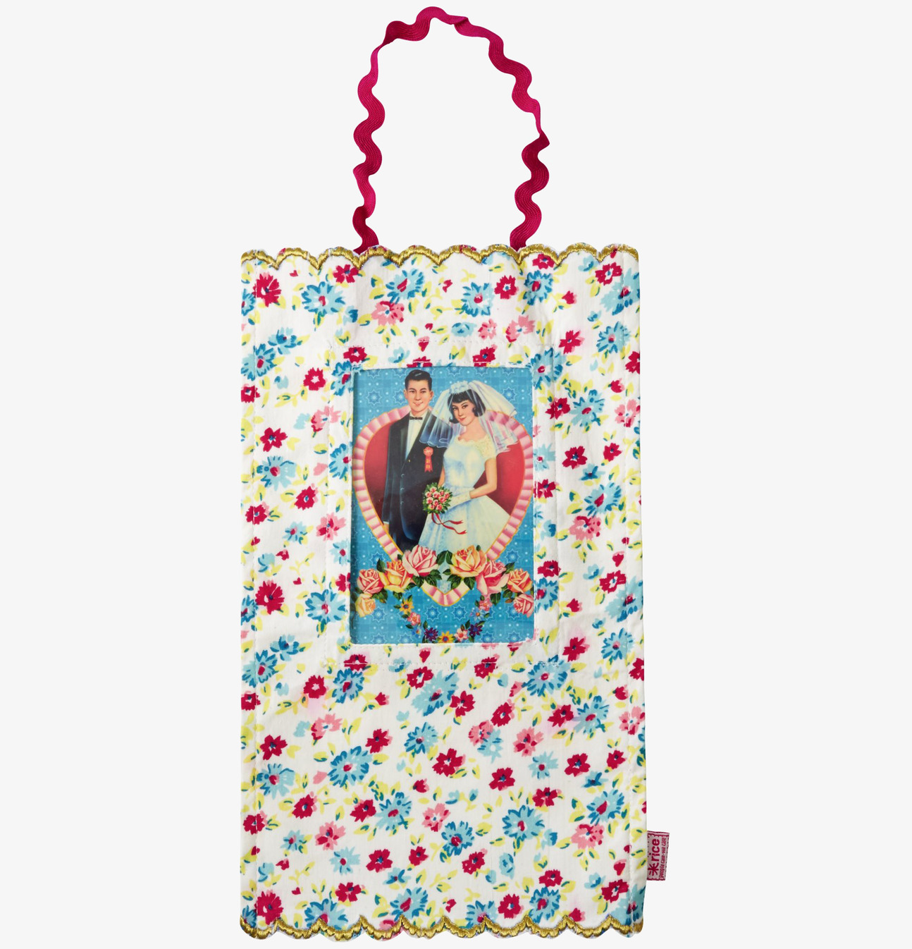 Tygram Large från Rice: Färgrikt tyg med blommor och brudpar