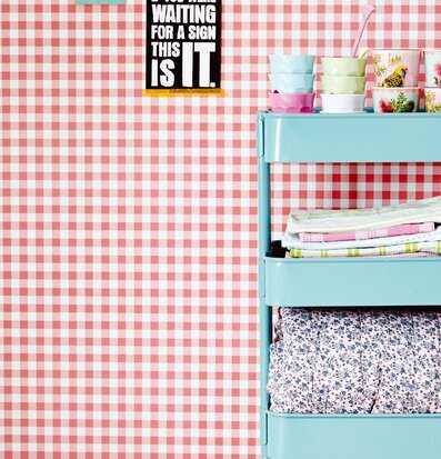 Bild av färgglad inredning med lekfull och modern stil