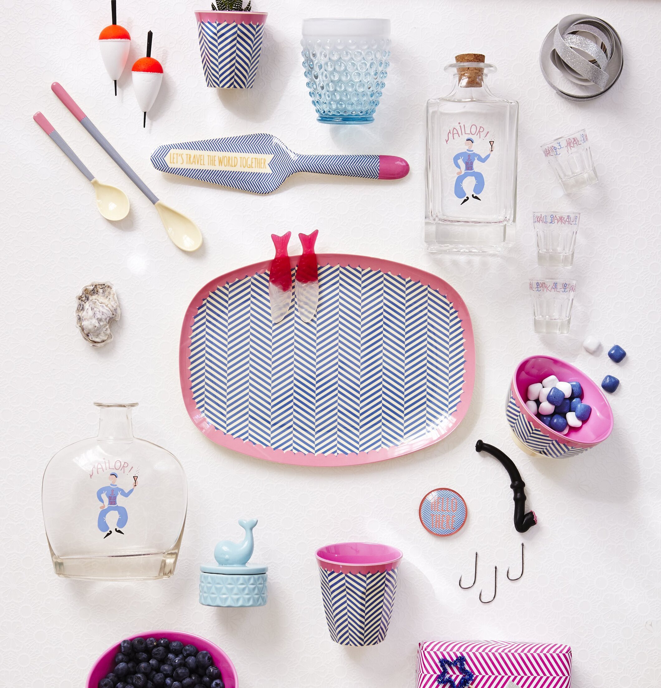 Tallrik Sailor Stripe Print från Rice med maritimt tema