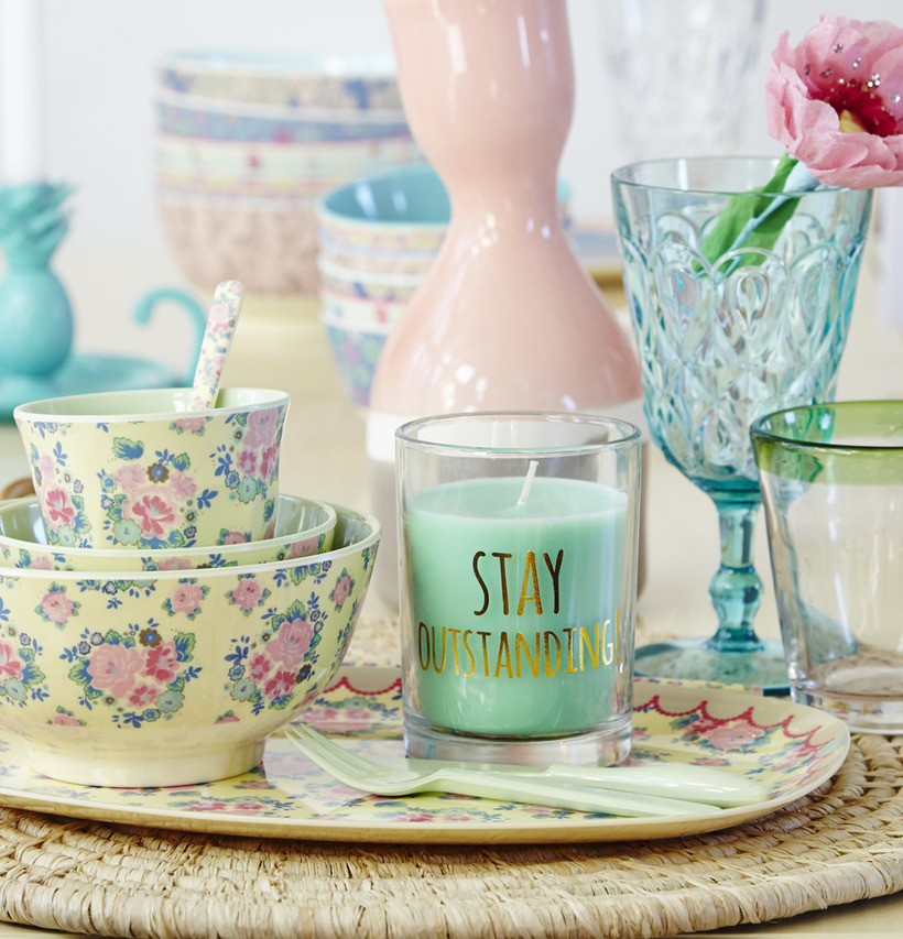 Liten Skål Dutch Rose Print från Rice på dekorerat bord