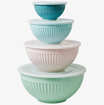 Bild av harmoniska melaminskålar i olika storlekar