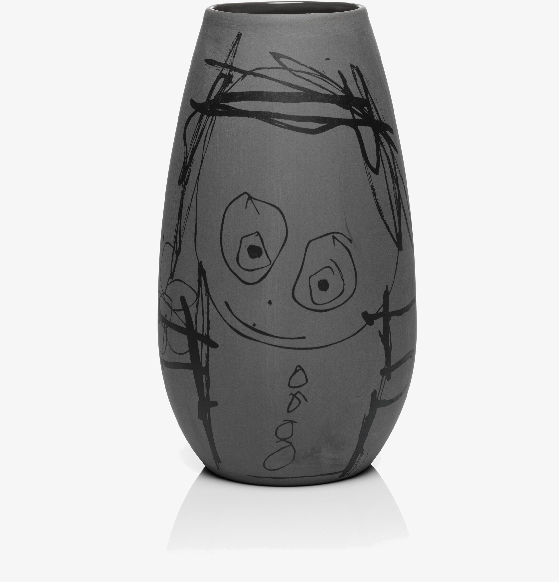 Great Guys - Vas 23,5 cm från Poul Pava med grafiska figurer