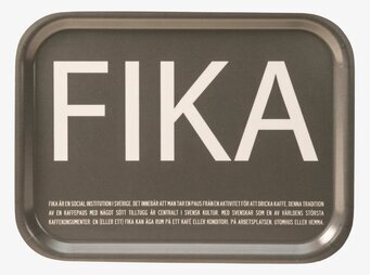 Bild av stilren bricka för fika med svensk tradition