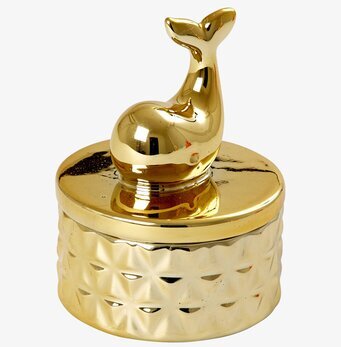 Bild av elegant gyllene smyckesskrin med valdesign