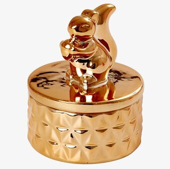 Bild av elegant porslinsskrin med ekorre och valnöt