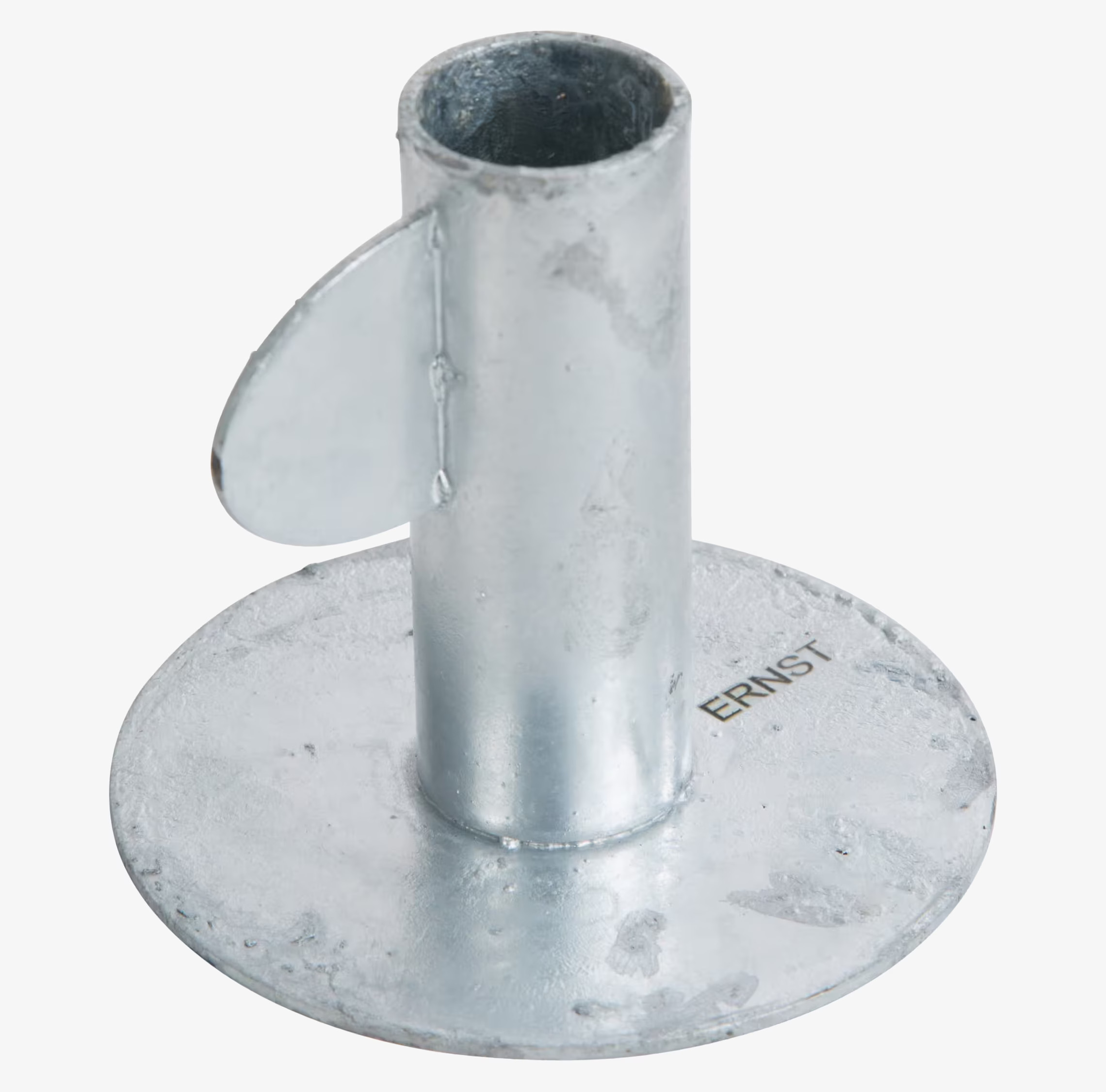 Foto av stilren och funktionell ljusstake i metall