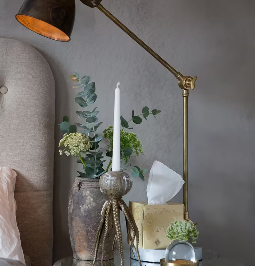 Bild av stilfull och harmonisk inredningsdetalj hemma