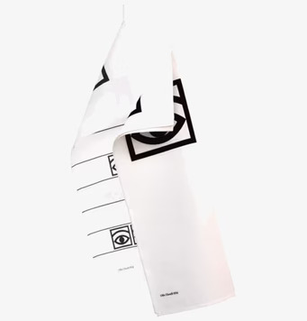 Foto av stilren kökshandduk med ögonmotiv i svartvitt