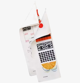 Bild av stilfulla retro kökshanddukar i färgglada mönster