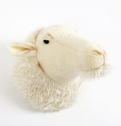 Bild av dekorativt fårhuvud för stilfull heminredning