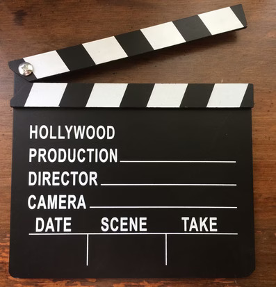 Bild av traditionell filmklappa med retro design