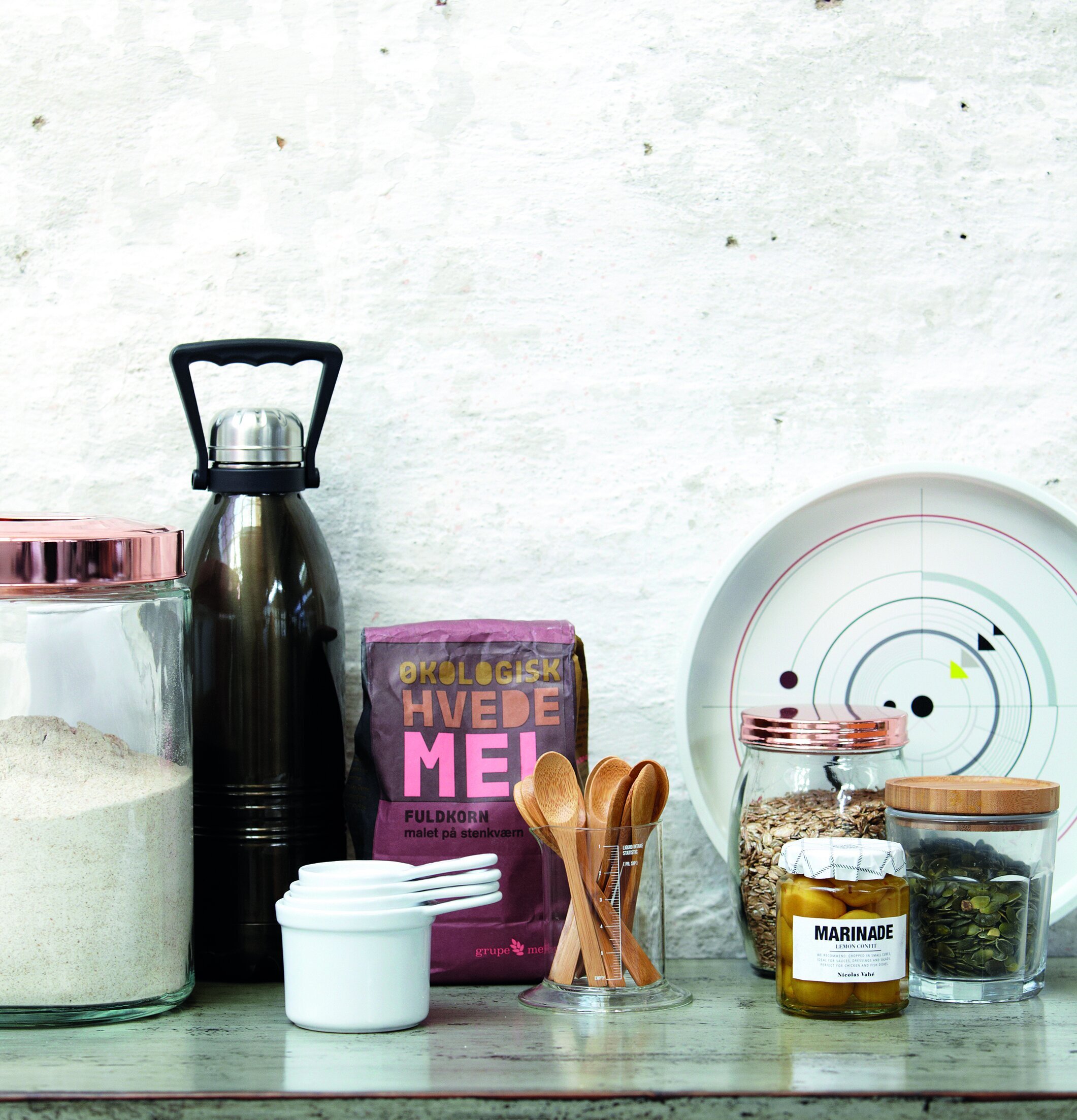 Bild av inbjudande kökshörna med harmoniska detaljer