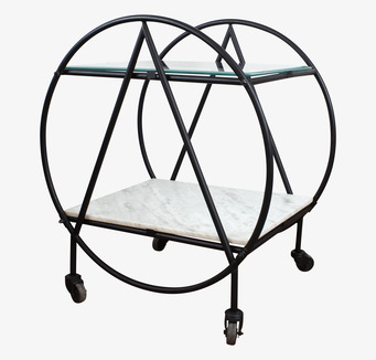 Bild av elegant serveringsvagn i svart metall och glas