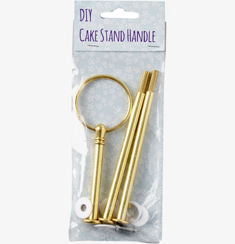 Foto av elegant DIY kakfat med guldpläterade delar