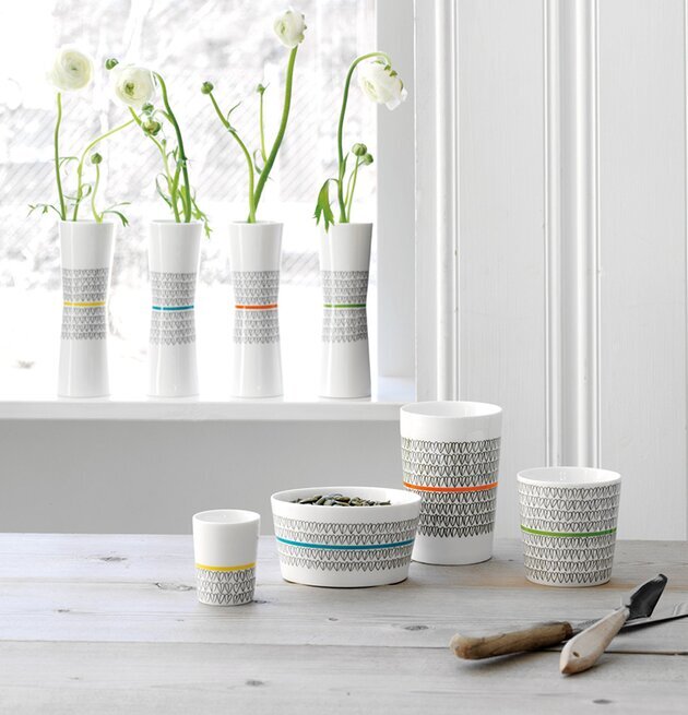 Kopp Yellow Heart 2-Pack från Mette Ditmer på träbord