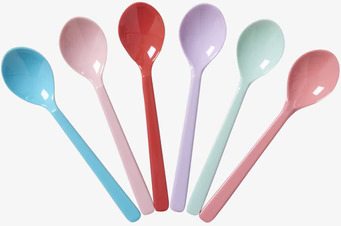 Bild av färgglada skedar i unik och livfull design