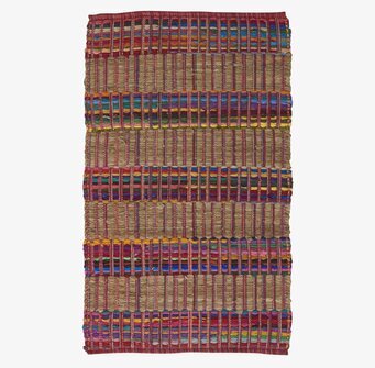 Bild av färgglad bomullsmatta med livfullt randigt mönster