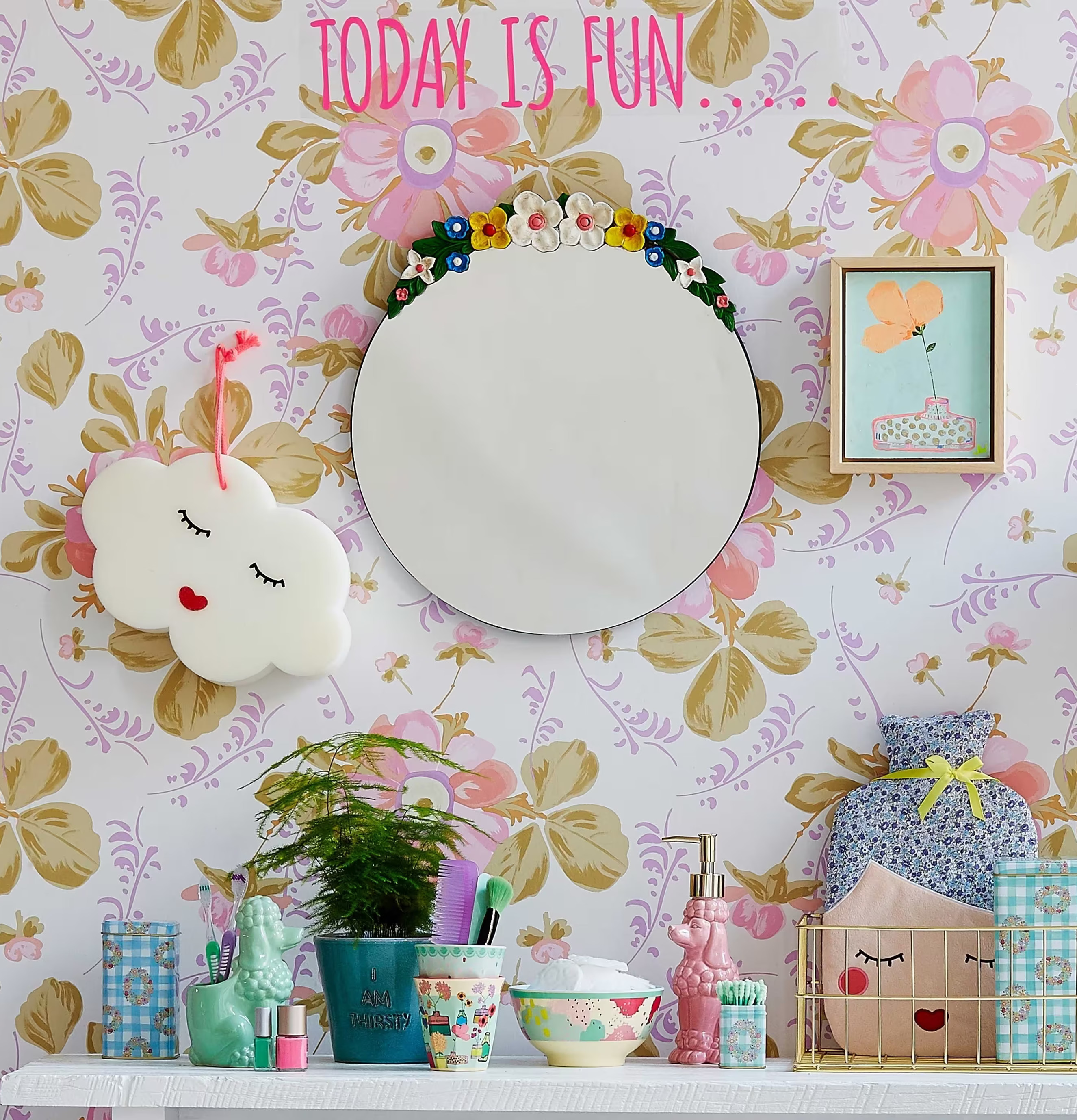 Tvättsvamp Moln Vit från Rice i lekfullt och färgglatt rum