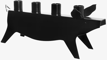 Bild av stilren och modern svart ljusstake i form av gris