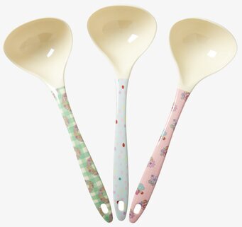 Foto av tre färgglada soppslevar med unika mönster