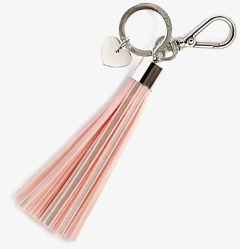 Bild av elegant reflextofs med hjärtdetalj i silver