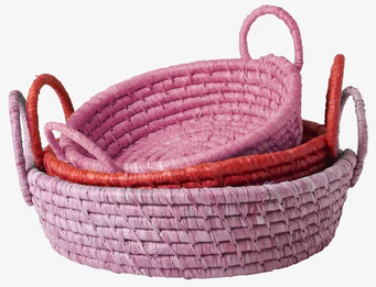 Bild på konstnärligt flätade brödkorgar med handtag