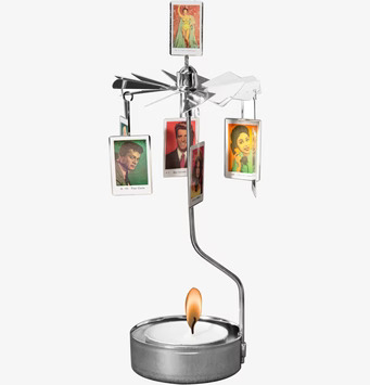 Bild av ett nostalgiskt änglaspel med filmstjärnemotiv