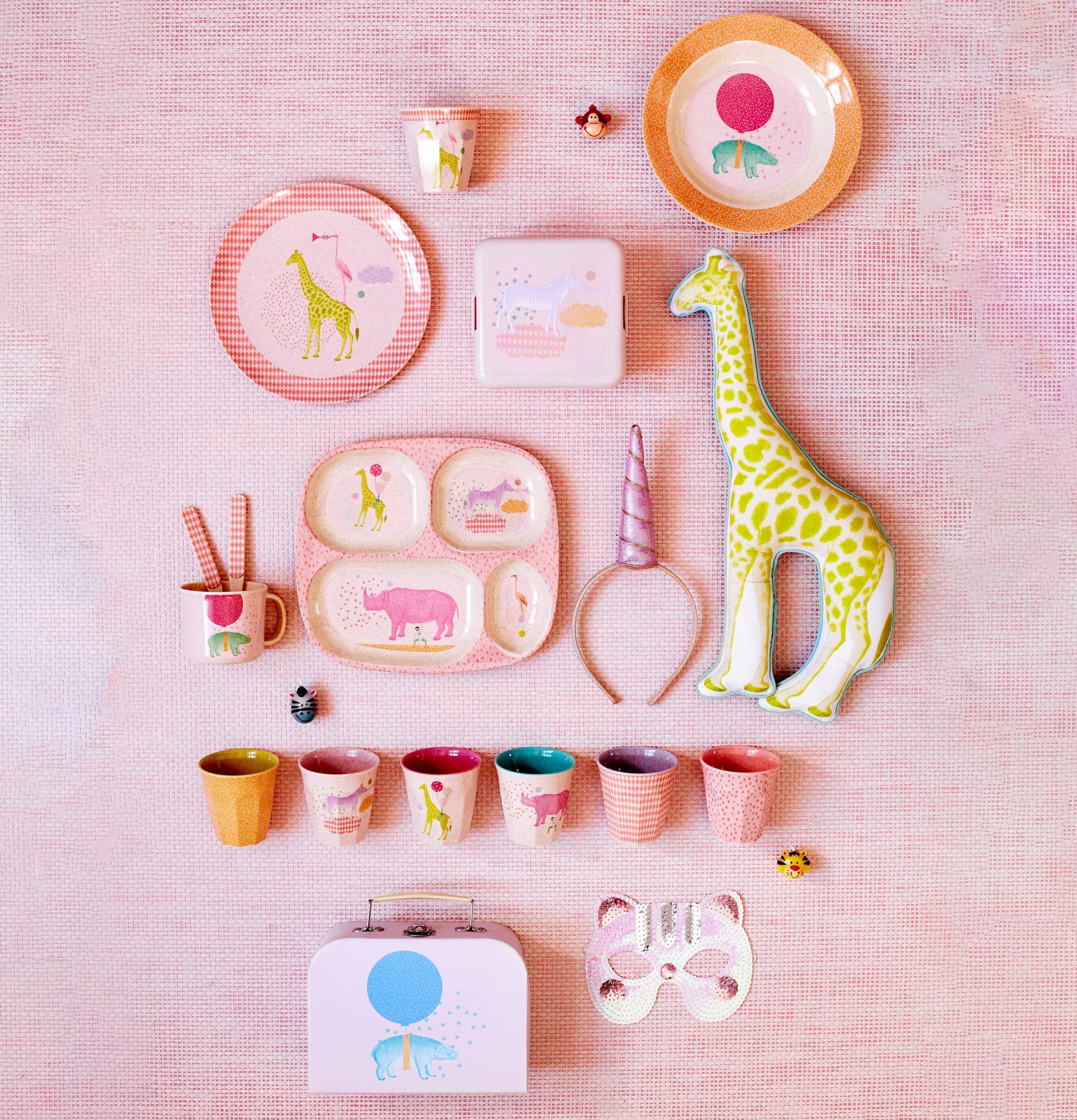 Barntallrik 4-Fack Animal Print från Rice med djurmotiv