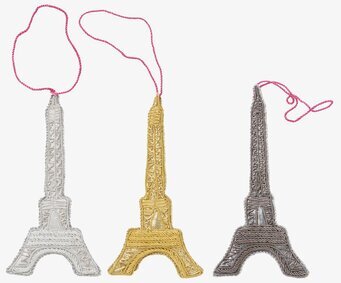 Bild av eleganta Eiffeltornsdekorationer för julen