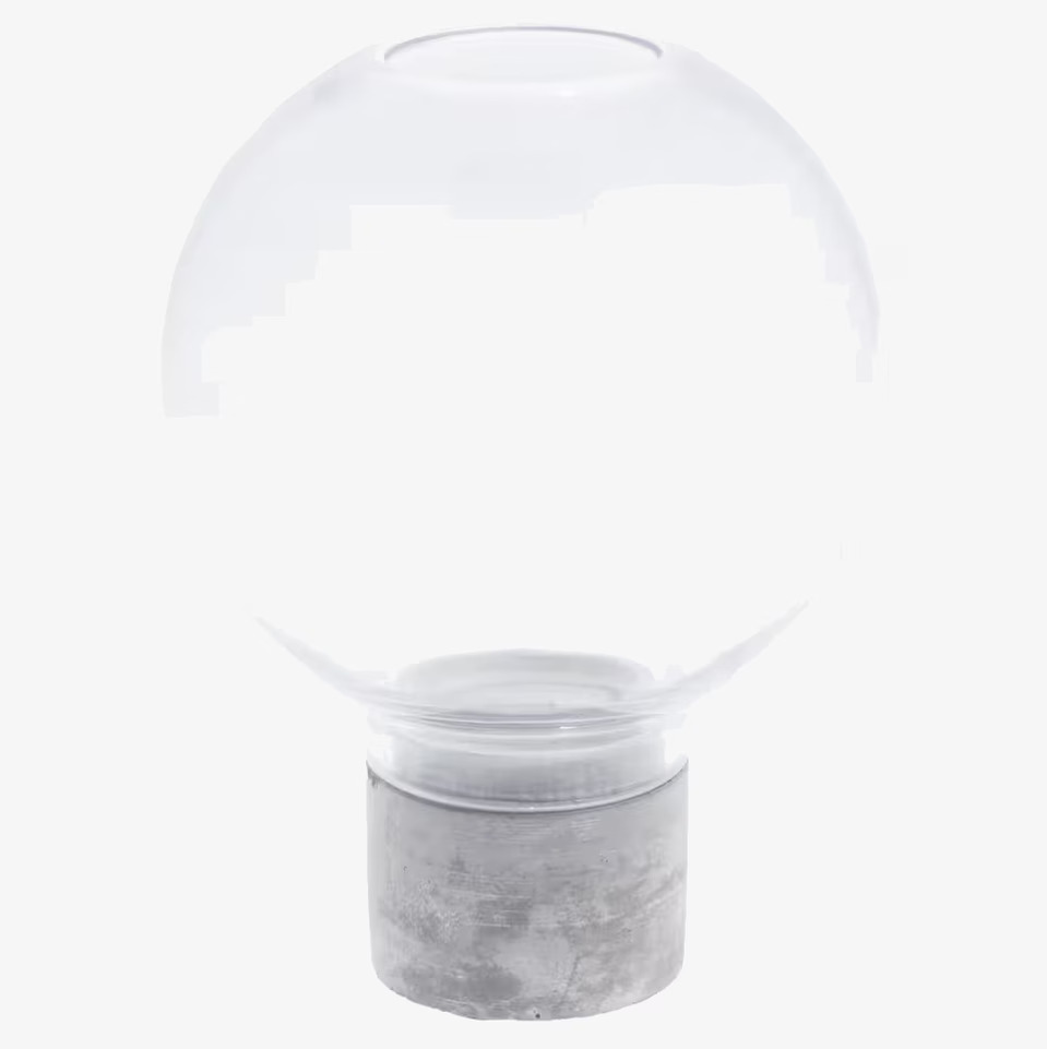 Bild av elegant och minimalistisk ljusstake i betong