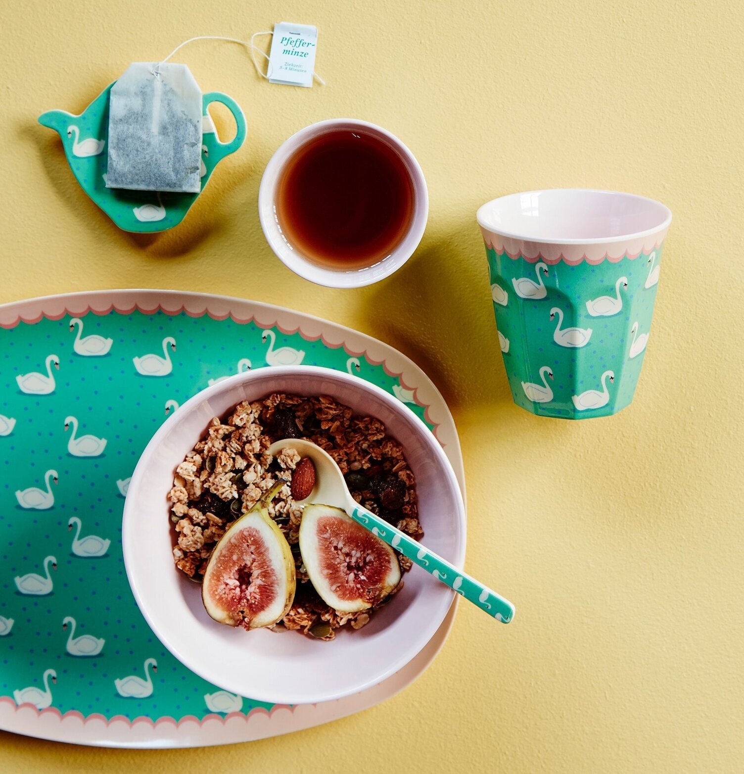 Tallrik Swan Print från Rice med matchande produkter