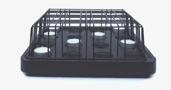 Bild av stilren och funktionell ljushållare i svart