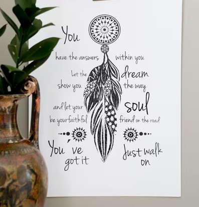 Bild av konstnärlig poster med drömfångare och citat