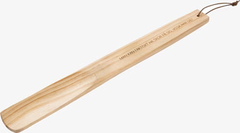 Foto av ett elegant och funktionellt skohorn i trä