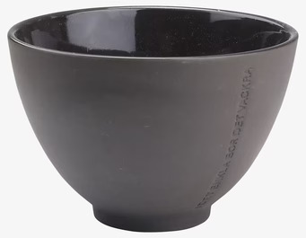 Bild av mörkgrå skål i hållbart stengodsdesign