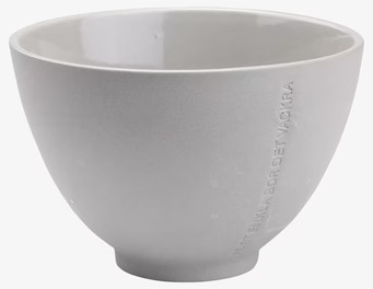 Bild av grå stengodsskål med tidlös och robust design