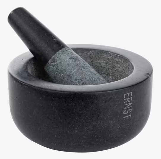 Bild av robust mortel i svart granit för köksbruk