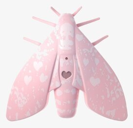 Bild av rosa fjärilsformad brandvarnare med hjärtmönster