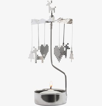 Foto av ett elegant och detaljerat änglaspel i metall