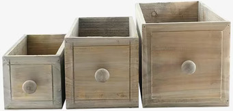 Bild av stilrena och funktionella trälådor med knoppar