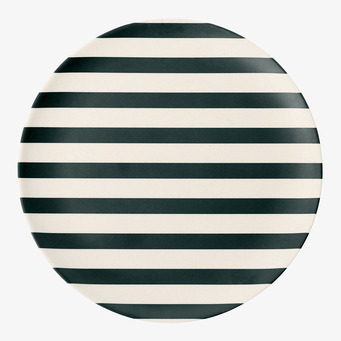 Bild av elegant assiett med svartvita ränder