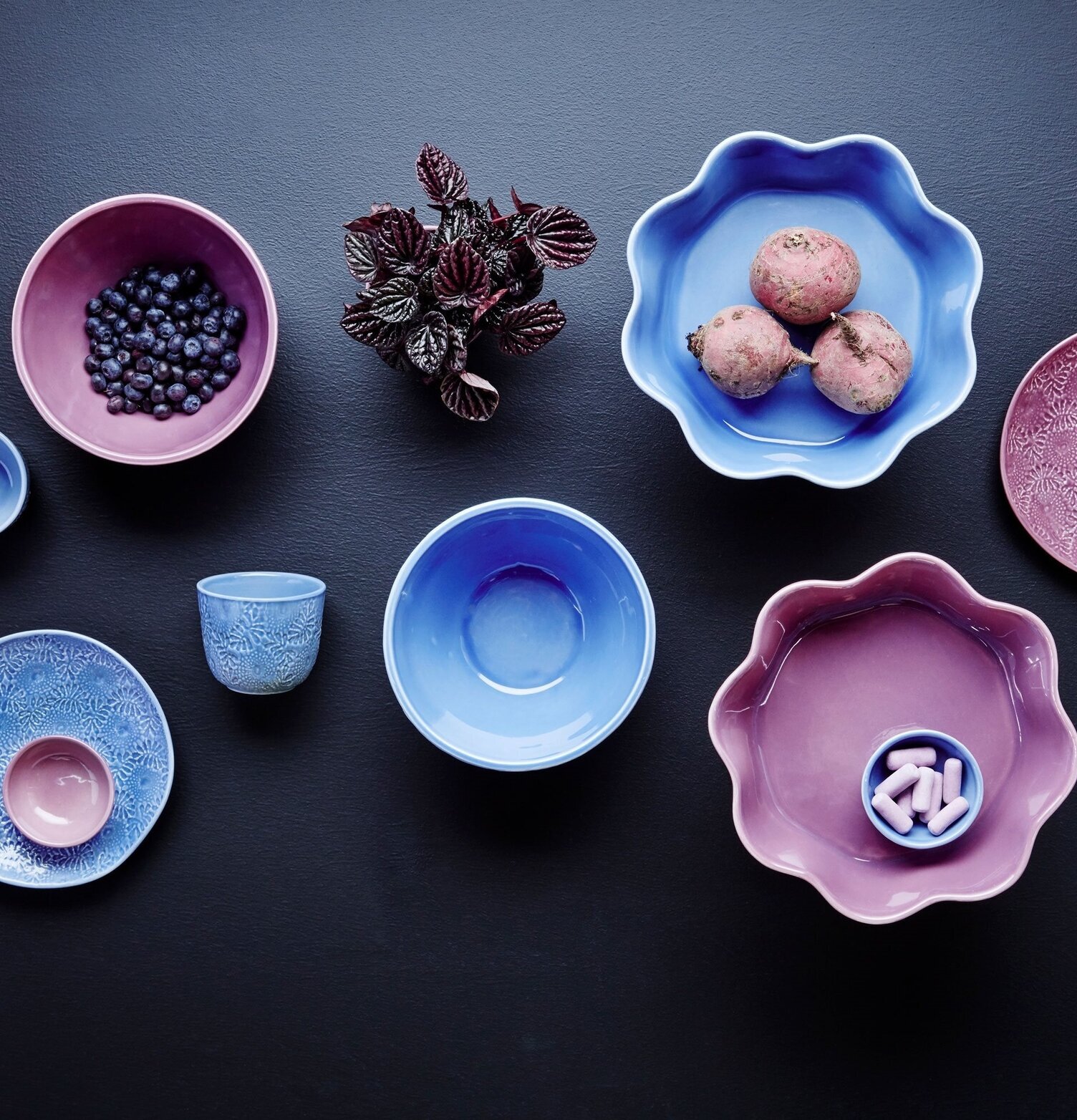 Fruktskål Blå från Rice med frukt, skålar och tallrikar